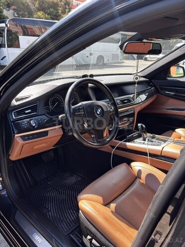 BMW 750-5