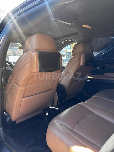 BMW 750-8