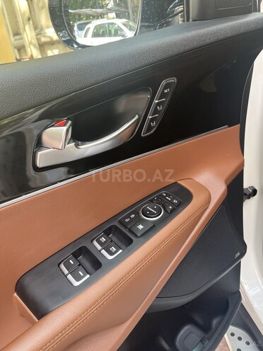 Kia Sorento-13