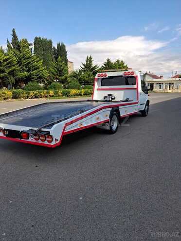 Ford Transit-5