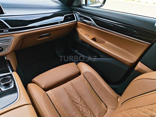 BMW 740-10