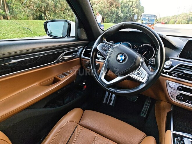 BMW 740-13