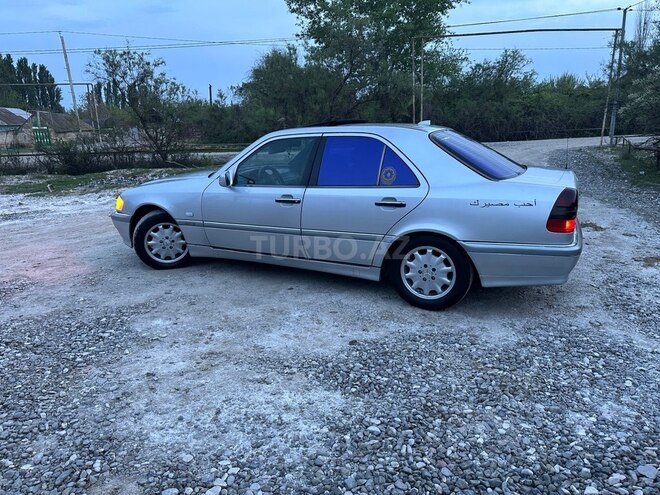 Mercedes C 180-3