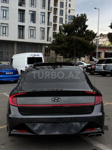 Hyundai Sonata-2