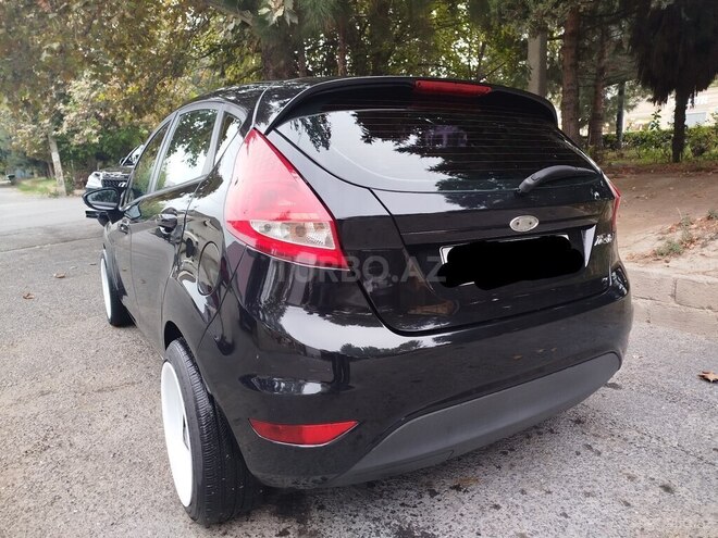 Ford Fiesta-3