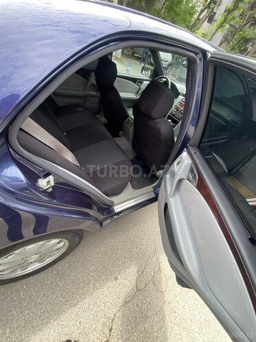 Mercedes E 200-8
