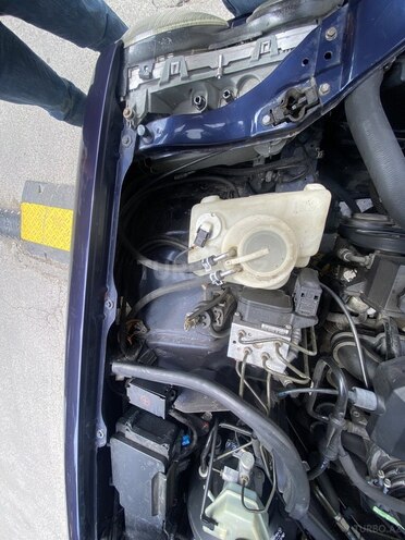 Mercedes E 200-13