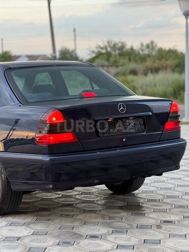 Mercedes C 180-8