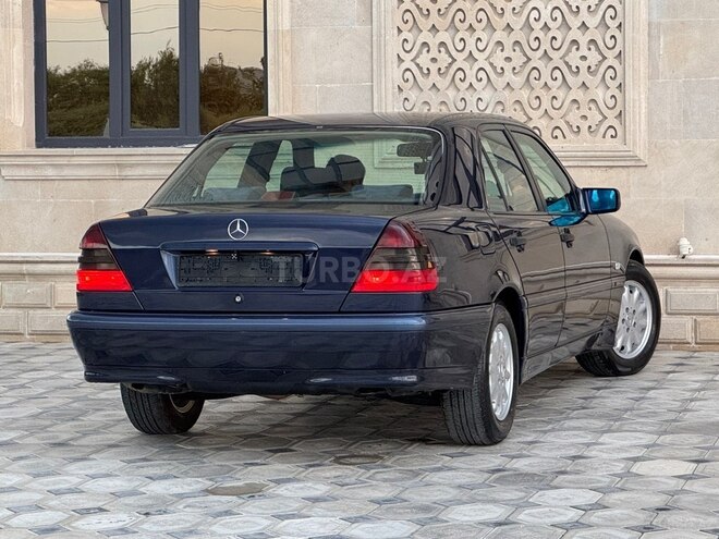 Mercedes C 180-9
