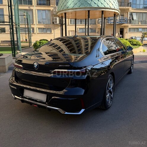 BMW i7-6