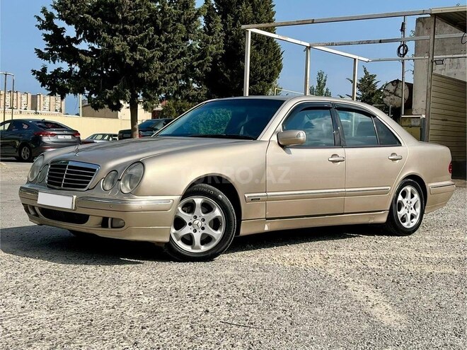 Mercedes E 220-4