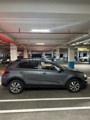 Kia Rio X-Line-9