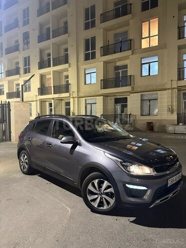 Kia Rio X-Line-2