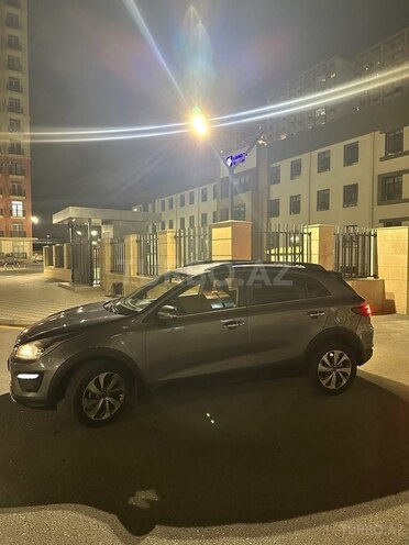 Kia Rio X-Line-5