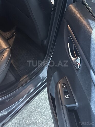 Kia Rio X-Line-11