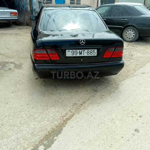 Mercedes E 240-8