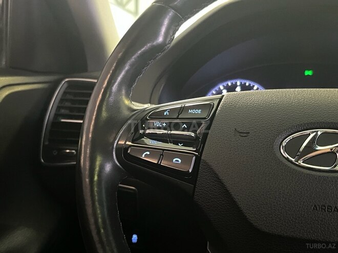 Hyundai Grandeur-6