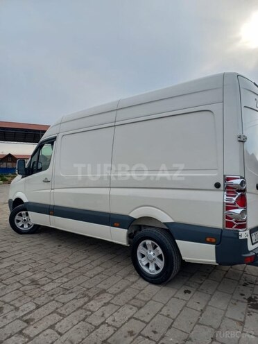 Volkswagen Crafter-2