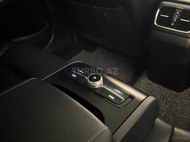 Hyundai Grandeur-21