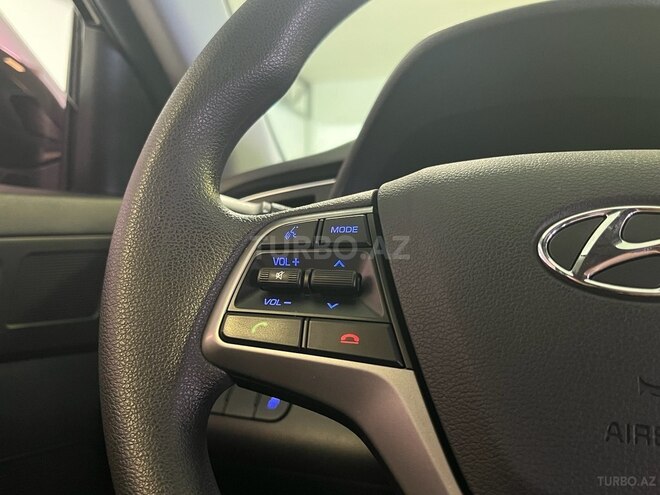 Hyundai Avante-8