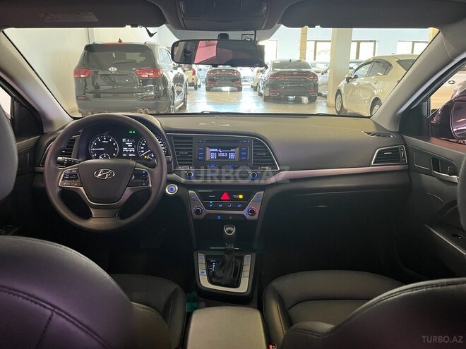 Hyundai Avante-5
