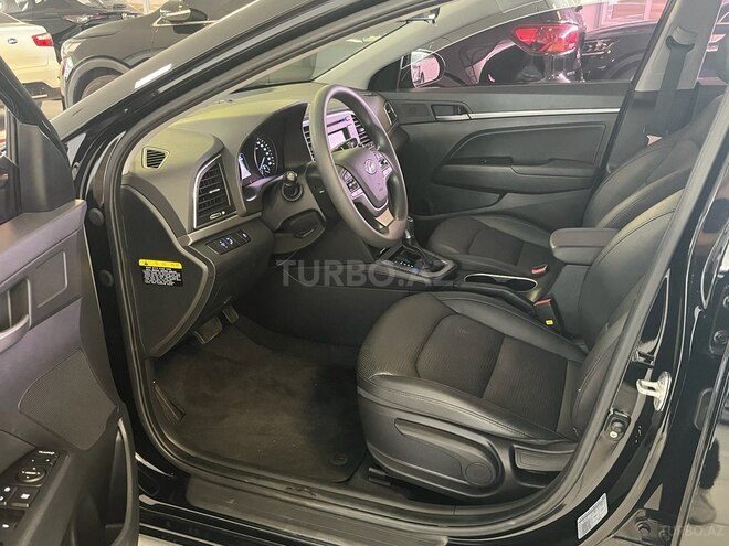 Hyundai Avante-15