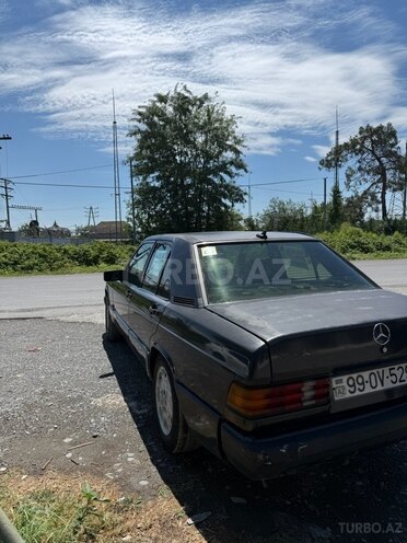 Mercedes 190-4