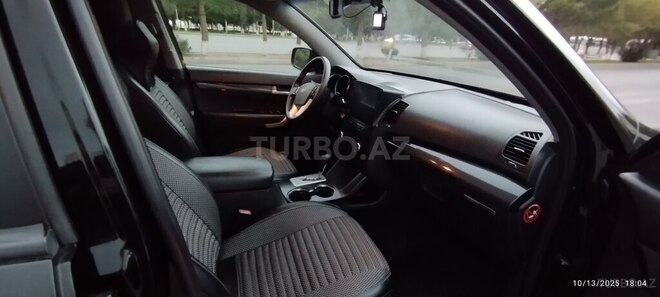 Kia Sorento-9