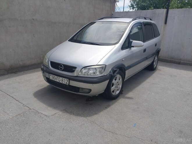 Opel Zafira-2