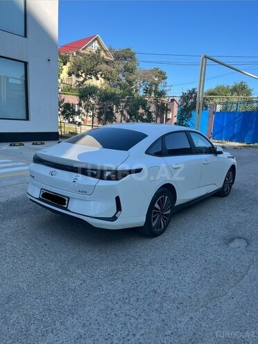 Changan Qiyuan A05-4