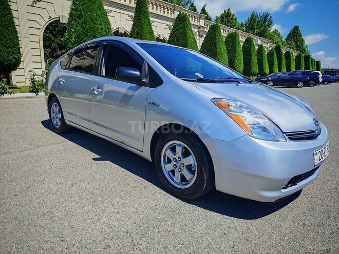 Toyota Prius-2