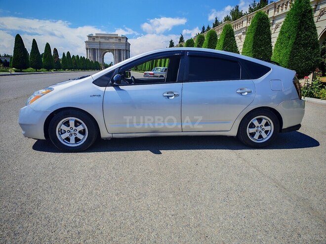 Toyota Prius-3