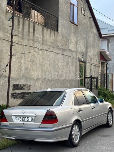 Mercedes C 240-3
