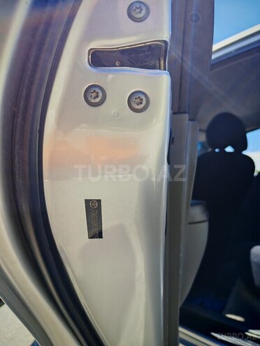 Toyota Prius-11