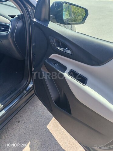 Chevrolet Equinox-5