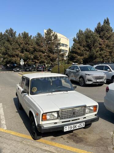 LADA (VAZ) 2107-1