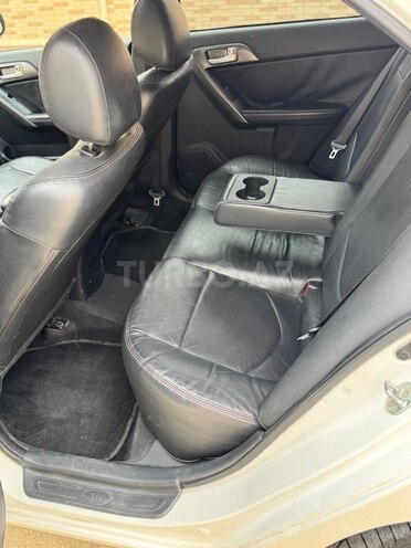 Kia Cerato-12