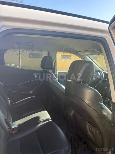 Hyundai Santa Fe-10