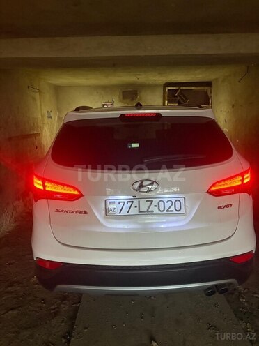Hyundai Santa Fe-12