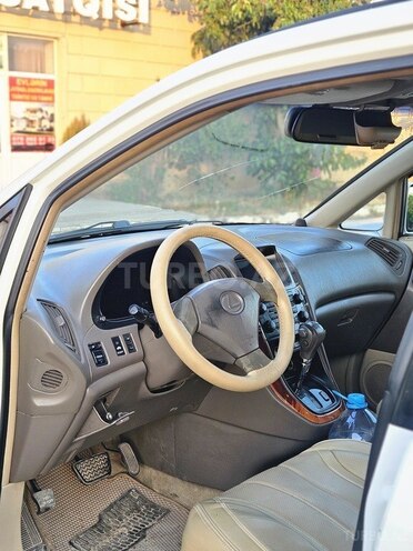 Lexus RX 300-9