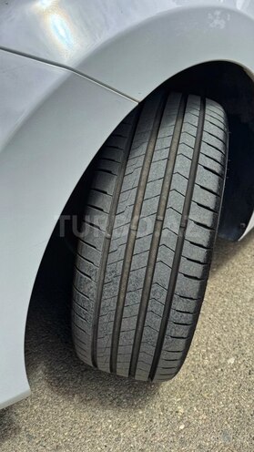 Hyundai Elantra-6
