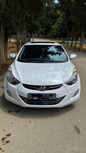 Hyundai Elantra-16