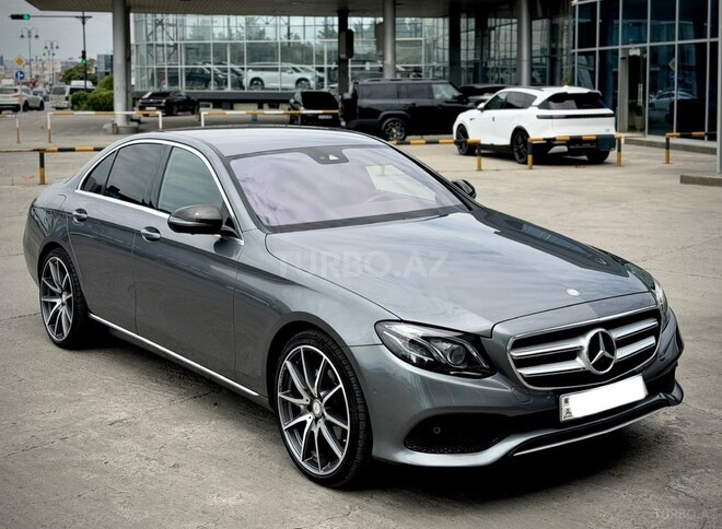Mercedes E 300-2