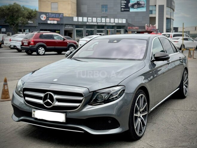 Mercedes E 300-1