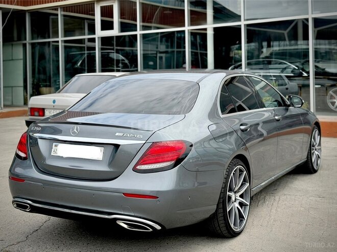 Mercedes E 300-4