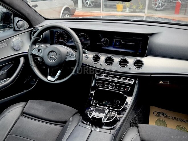 Mercedes E 300-5