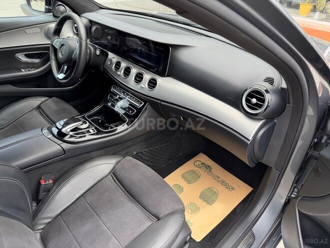 Mercedes E 300-6
