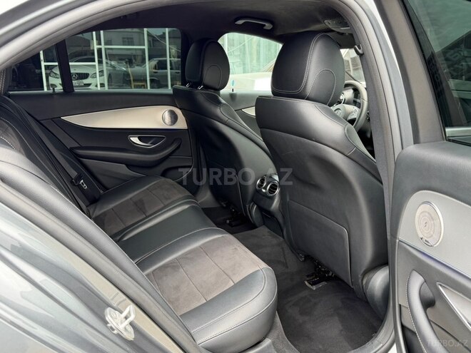 Mercedes E 300-8