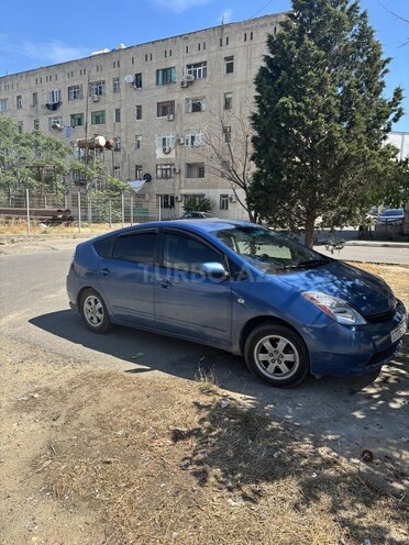 Toyota Prius-2