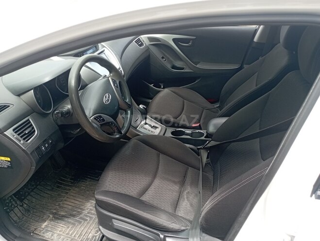 Hyundai Avante-5